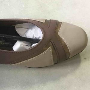 Comfort-Well by Beacon Women's X-tra Suede, Wedge Pumps Brown / Tan - Size 7.5 W